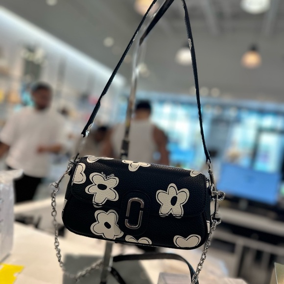 NWT! NEW! Marc Jacobs Clover Double J Daisy Convertible Shoulder Bag Black White - Picture 13 of 16